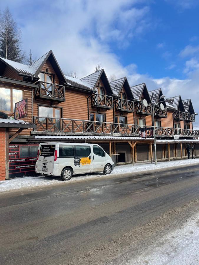 Hotel Royal Yablunytsya Esterno foto