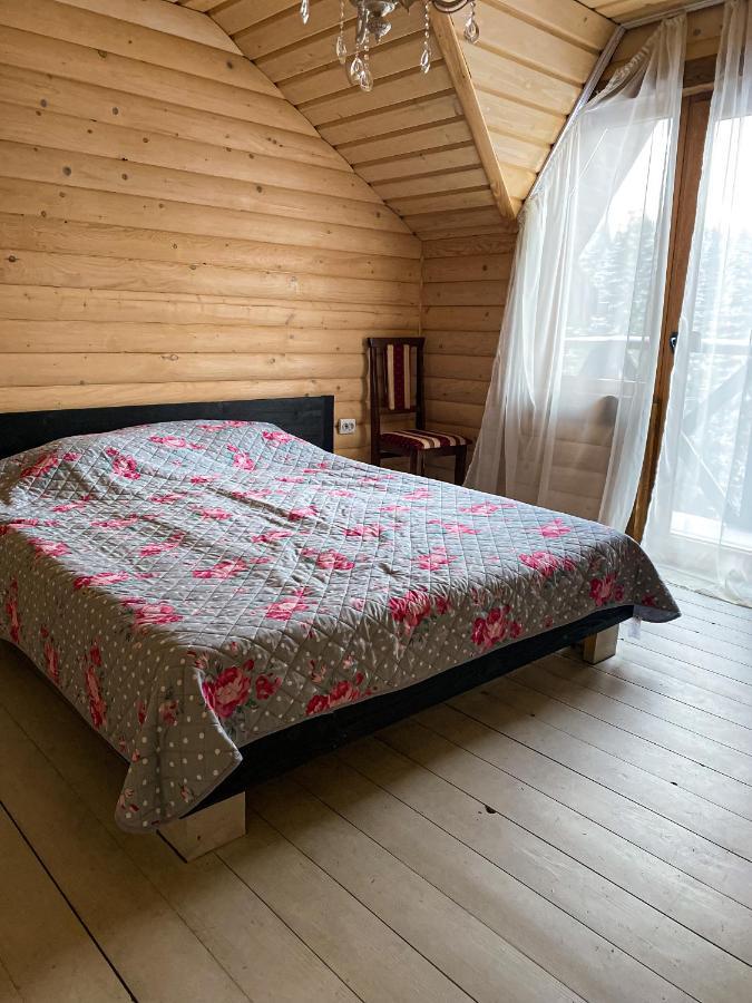 Hotel Royal Yablunytsya Esterno foto